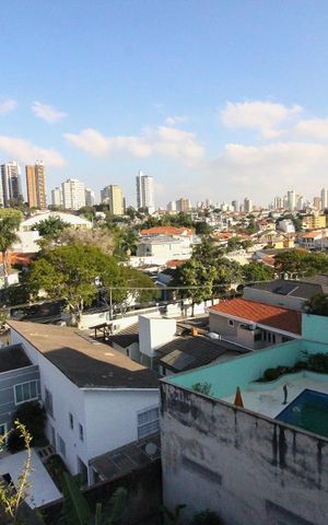 Casa à venda com 600m², 5 quartos e 5 vagasVista