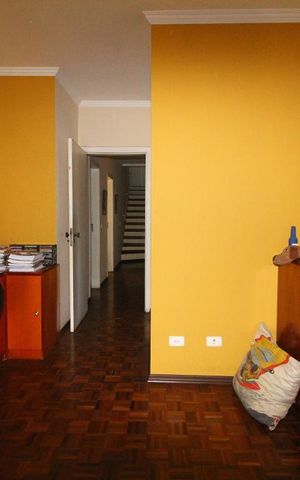 Casa à venda com 600m², 5 quartos e 5 vagasSuíte 4