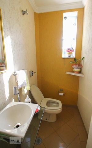 Casa à venda com 600m², 5 quartos e 5 vagasLavabo