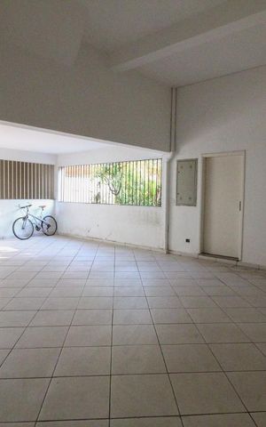 Casa à venda com 600m², 5 quartos e 5 vagasÁrea comum - Churrasqueira