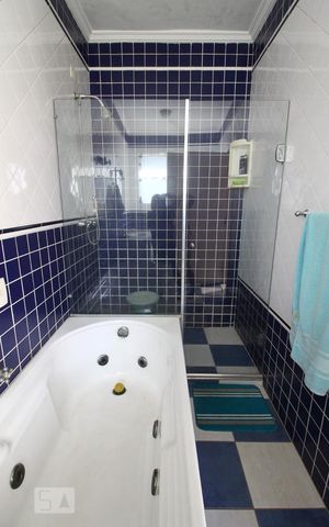 Casa à venda com 600m², 5 quartos e 5 vagasBanheiro da Suíte 1