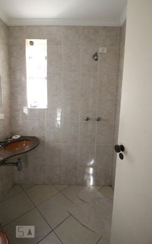 Casa à venda com 600m², 5 quartos e 5 vagasBanheiro Social