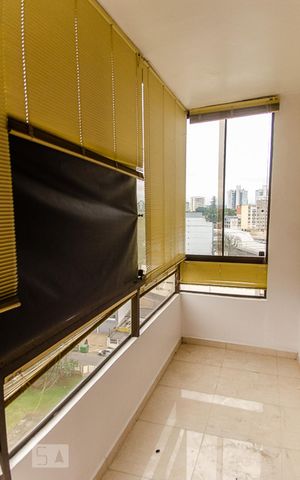 Apartamento à venda com 256m², 4 quartos e 2 vagas Apartamento à venda com 256m², 4 quartos e 2 vagasSuite Sacada