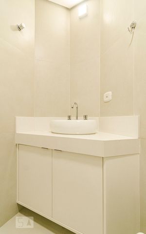 Apartamento à venda com 39m², 1 quarto e 1 vaga Apartamento à venda com 39m², 1 quarto e 1 vagaBanheiro