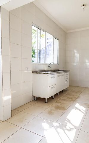 Casa à venda com 280m², 3 quartos e 4 vagas Casa à venda com 280m², 3 quartos e 4 vagasCozinha
