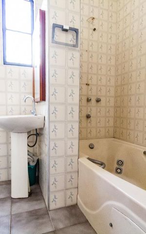 Casa à venda com 280m², 3 quartos e 4 vagas Casa à venda com 280m², 3 quartos e 4 vagasBanheiro