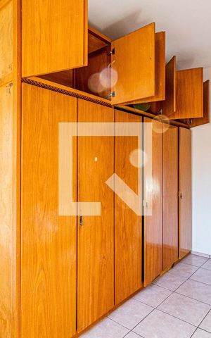 Casa à venda com 250m², 3 quartos e 6 vagas Casa à venda com 250m², 3 quartos e 6 vagasQuarto 02