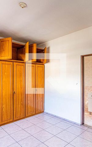 Casa à venda com 250m², 3 quartos e 6 vagas Casa à venda com 250m², 3 quartos e 6 vagasSuite