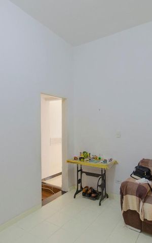 Casa à venda com 227m², 5 quartos e 5 vagas Casa à venda com 227m², 5 quartos e 5 vagasQuarto 1