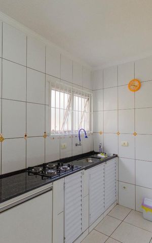 Casa à venda com 227m², 5 quartos e 5 vagas Casa à venda com 227m², 5 quartos e 5 vagasCozinha
