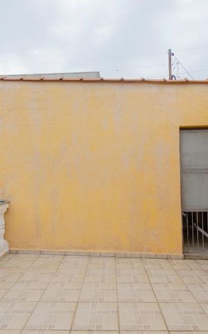 Casa à venda com 227m², 5 quartos e 5 vagas Casa à venda com 227m², 5 quartos e 5 vagasTerraço