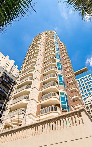 Apartamento à venda com 41m², 1 quarto e 2 vagas Apartamento à venda com 41m², 1 quarto e 2 vagasFachada