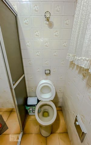 Casa à venda com 210m², 3 quartos e 2 vagasDetalhe Banheiro