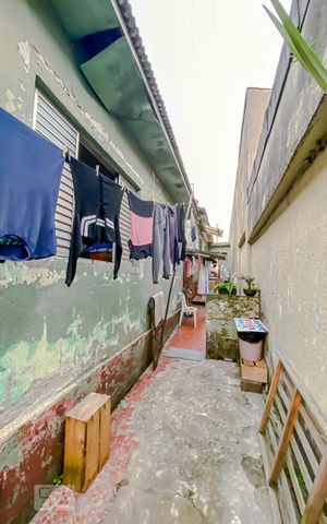 Casa à venda com 210m², 3 quartos e 2 vagasQuintal