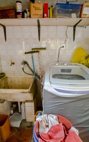 Casa à venda com 210m², 3 quartos e 2 vagasLavanderia