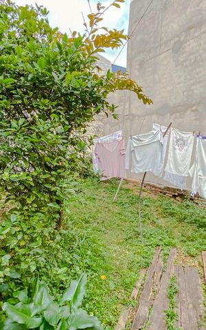 Casa à venda com 210m², 3 quartos e 2 vagasQuintal