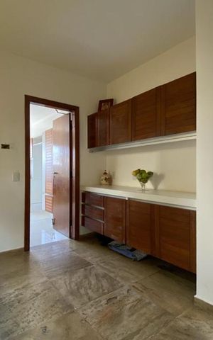 Casa à venda com 411m², 4 quartos e 2 vagas Casa à venda com 411m², 4 quartos e 2 vagasCopa