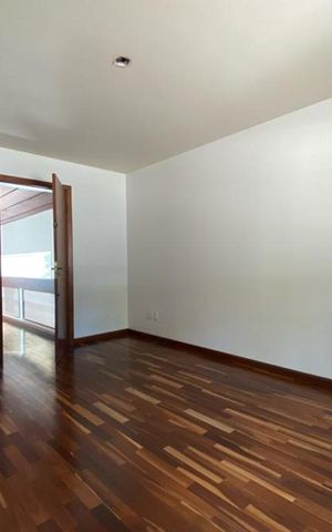 Casa à venda com 411m², 4 quartos e 2 vagas Casa à venda com 411m², 4 quartos e 2 vagasSuíte 1