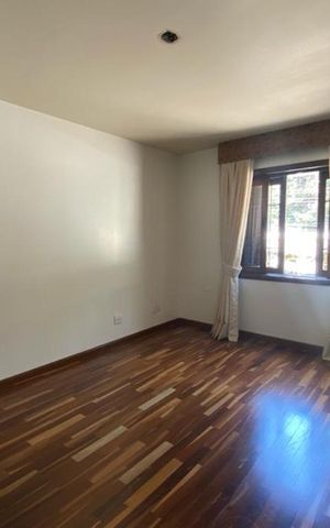 Casa à venda com 411m², 4 quartos e 2 vagas Casa à venda com 411m², 4 quartos e 2 vagasSuíte 1