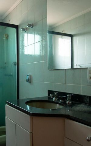 Apartamento à venda com 154m², 2 quartos e 2 vagas Apartamento à venda com 154m², 2 quartos e 2 vagasBanheiro da Suíte 1