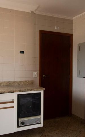 Apartamento à venda com 154m², 2 quartos e 2 vagas Apartamento à venda com 154m², 2 quartos e 2 vagasCozinha