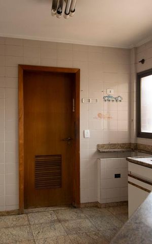 Apartamento à venda com 154m², 2 quartos e 2 vagas Apartamento à venda com 154m², 2 quartos e 2 vagasCozinha