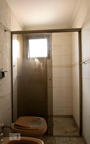 Apartamento à venda com 154m², 2 quartos e 2 vagas Apartamento à venda com 154m², 2 quartos e 2 vagasBanheiro da Suíte 2