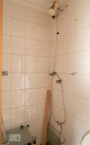 Apartamento à venda com 154m², 2 quartos e 2 vagas Apartamento à venda com 154m², 2 quartos e 2 vagasBanheiro de Serviço