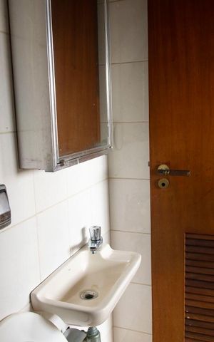 Apartamento à venda com 154m², 2 quartos e 2 vagas Apartamento à venda com 154m², 2 quartos e 2 vagasBanheiro de Serviço