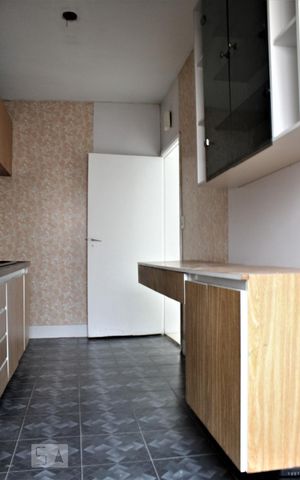 Apartamento para alugar com 75m², 2 quartos e sem vagaCozinha