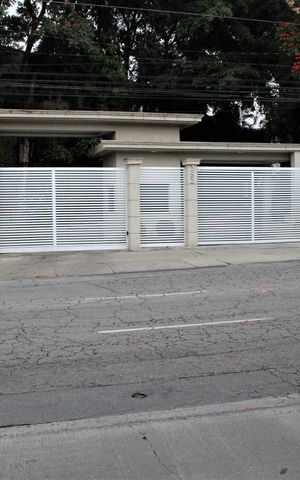 Apartamento para alugar com 75m², 2 quartos e sem vagaFachada e portaria