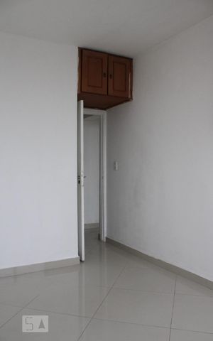 Apartamento para alugar com 75m², 2 quartos e sem vagaQuarto 2 