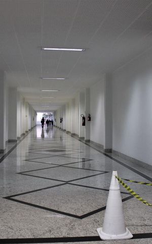 Apartamento para alugar com 75m², 2 quartos e sem vagaHall social