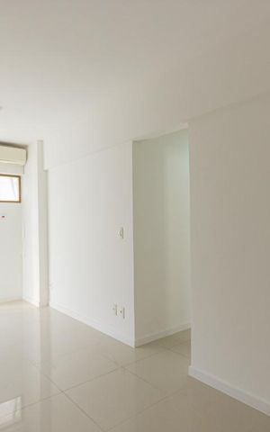 Apartamento à venda com 70m², 3 quartos e 1 vaga Apartamento à venda com 70m², 3 quartos e 1 vagaSala