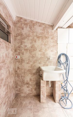 Casa à venda com 90m², 2 quartos e 1 vagaÁrea de Serviço 
