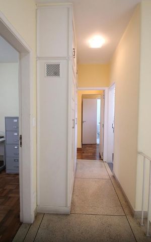 Casa para alugar com 280m², 4 quartos e 3 vagasCorredor