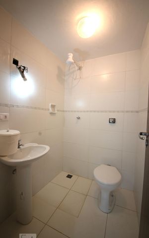 Casa para alugar com 280m², 4 quartos e 3 vagasEdícula - Banheiro 