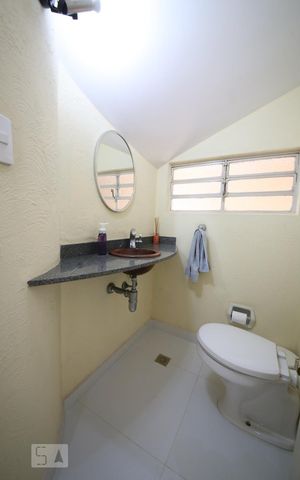 Casa para alugar com 280m², 4 quartos e 3 vagasLavabo