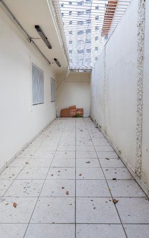 Casa à venda com 269m², 0 quarto e 3 vagas Casa à venda com 269m², 0 quarto e 3 vagasÁrea Externa