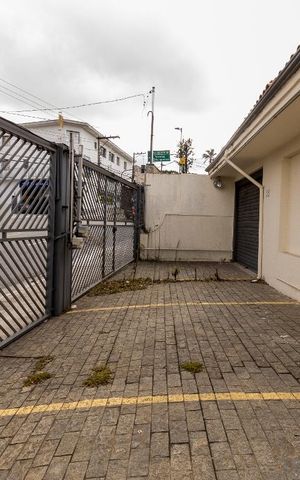 Casa à venda com 269m², 0 quarto e 3 vagas Casa à venda com 269m², 0 quarto e 3 vagasGaragem