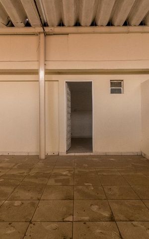Casa à venda com 269m², 0 quarto e 3 vagas Casa à venda com 269m², 0 quarto e 3 vagasÁrea Externa