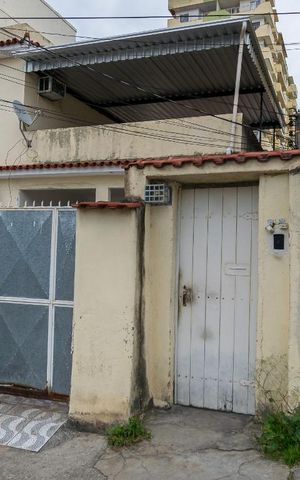Casa à venda com 150m², 2 quartos e sem vaga Casa à venda com 150m², 2 quartos e sem vagaFachada