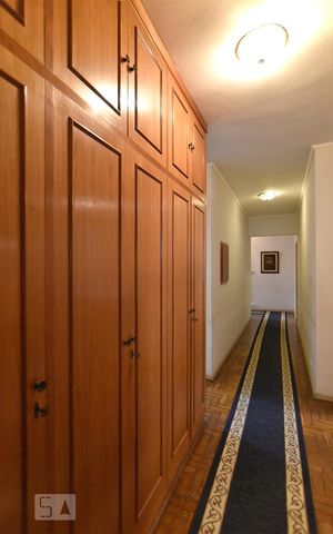Apartamento para alugar com 327m², 5 quartos e 2 vagasCorredor dos quartos