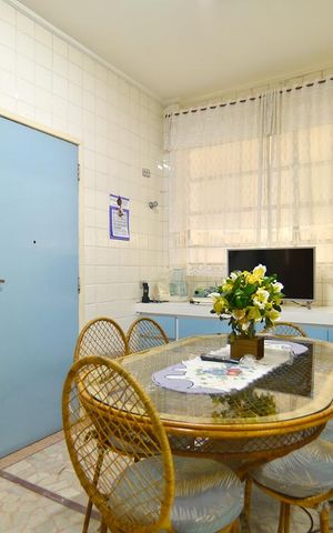 Apartamento para alugar com 327m², 5 quartos e 2 vagasCopa