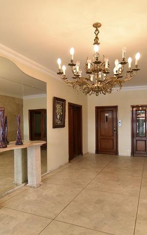 Apartamento para alugar com 327m², 5 quartos e 2 vagasHall de entrada do edifício