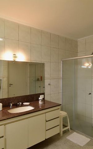 Apartamento para alugar com 327m², 5 quartos e 2 vagasBanheiro da suite