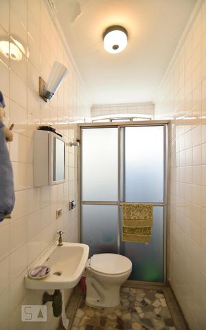 Apartamento para alugar com 327m², 5 quartos e 2 vagasBanheiro de serviço