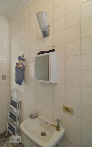 Apartamento para alugar com 327m², 5 quartos e 2 vagasBanheiro de serviço