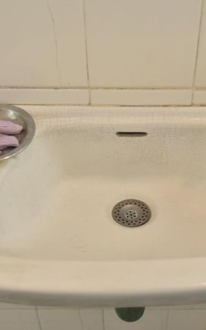 Apartamento para alugar com 327m², 5 quartos e 2 vagasBanheiro de serviço - pia