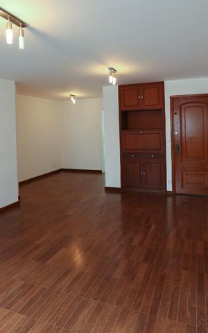 Apartamento à venda com 125m², 3 quartos e 1 vaga Apartamento à venda com 125m², 3 quartos e 1 vagaSala